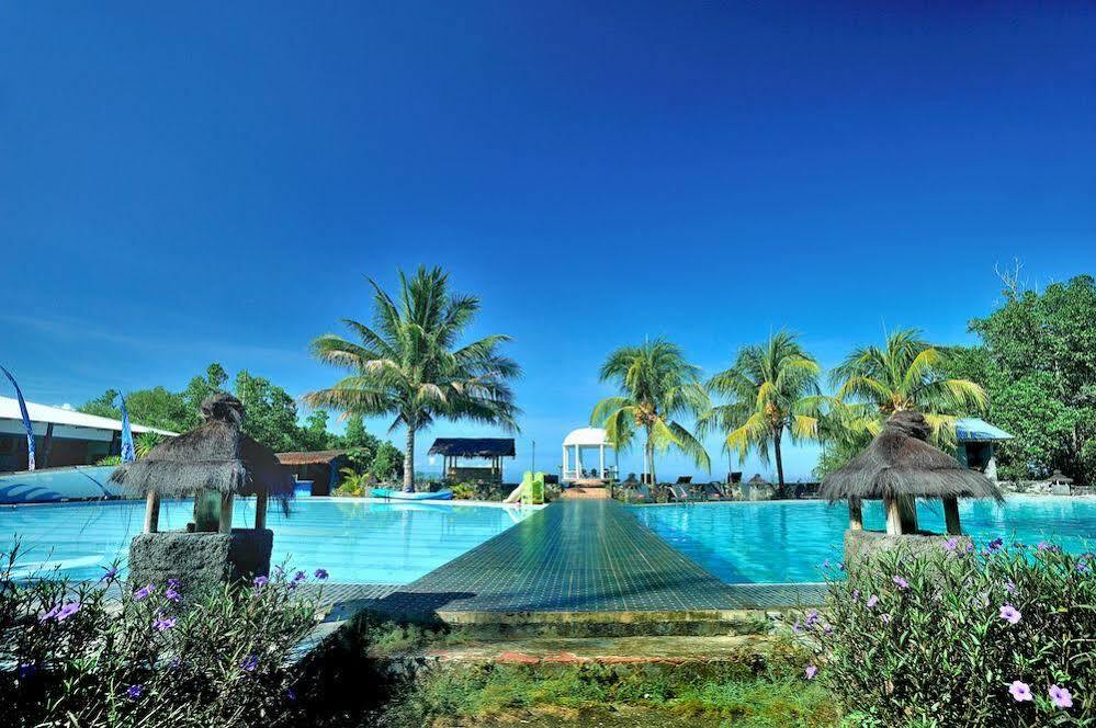 Thalassa Dive & Wellbeing Resort Manado Exterior foto